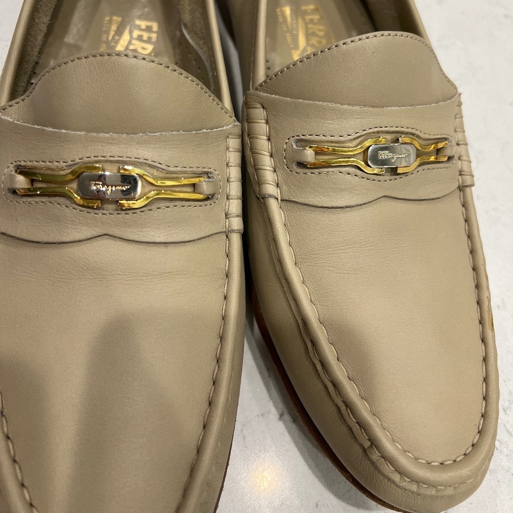 Salvatore Ferragamo Leather Loafers Gold Bit Beige Size 11.5 EE